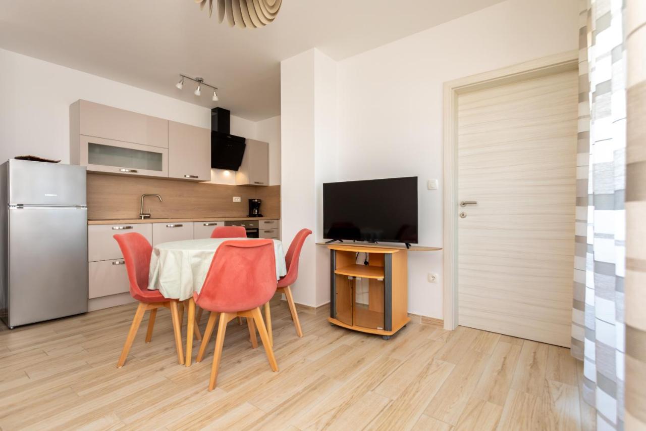 Apartments Jelena فانتاسيسي المظهر الخارجي الصورة