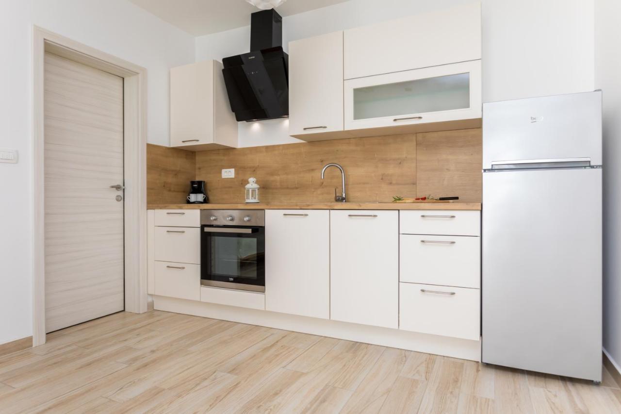 Apartments Jelena فانتاسيسي المظهر الخارجي الصورة