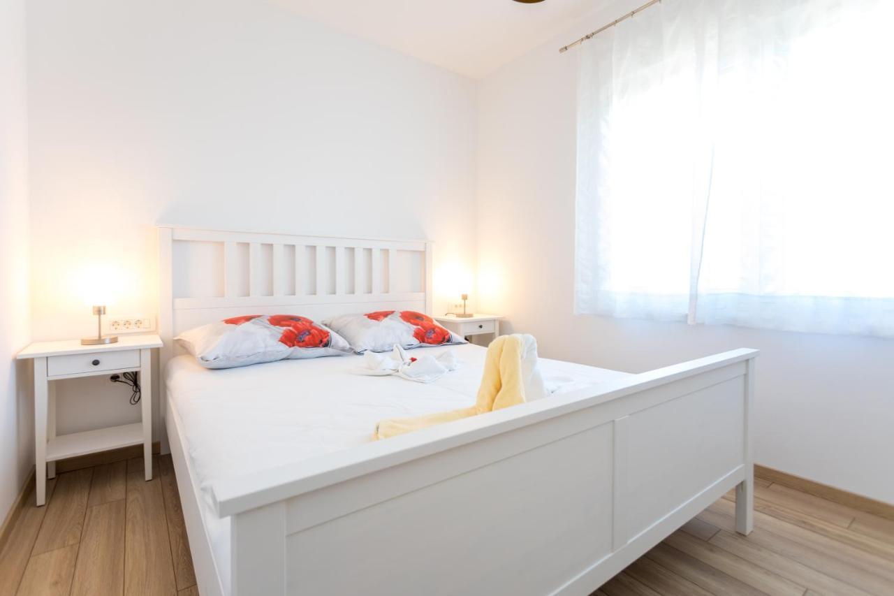 Apartments Jelena فانتاسيسي المظهر الخارجي الصورة