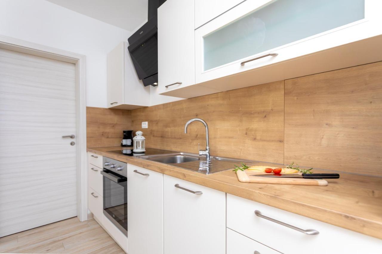 Apartments Jelena فانتاسيسي المظهر الخارجي الصورة