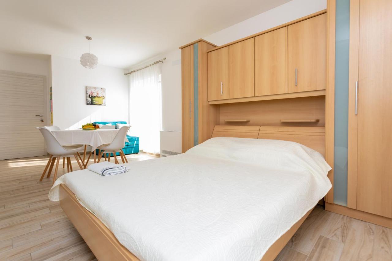 Apartments Jelena فانتاسيسي المظهر الخارجي الصورة