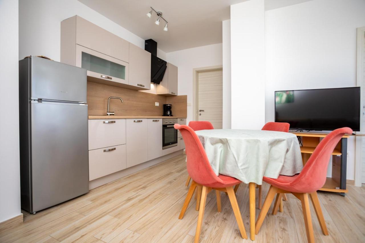 Apartments Jelena فانتاسيسي المظهر الخارجي الصورة