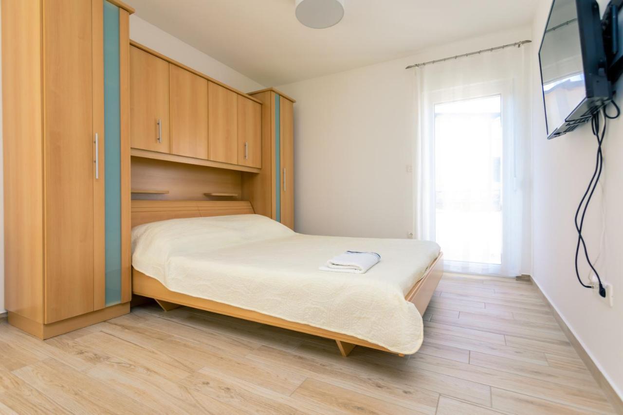 Apartments Jelena فانتاسيسي المظهر الخارجي الصورة